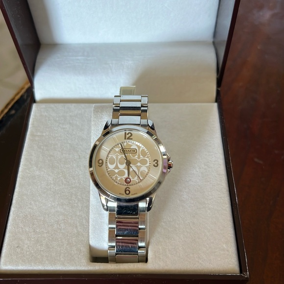 EUC Coach Silver Signature Link Stainless Steel Band Watch - Picture 1 of 16